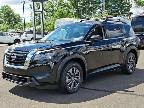 Super Black 2023 Nissan Pathfinder SV 4WD