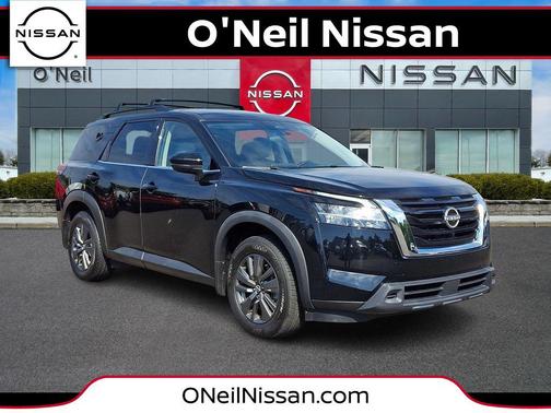 Super Black 2022 Nissan Pathfinder SV 4WD