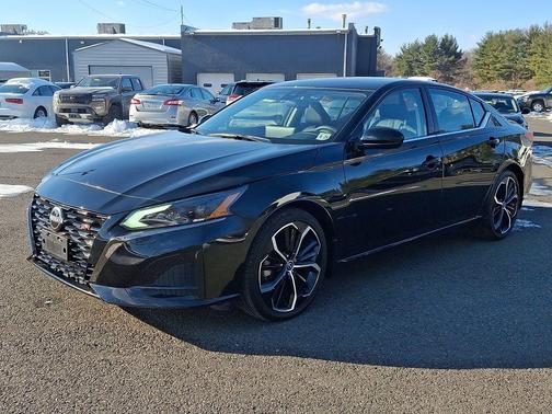 2024 Nissan Altima SR FWD