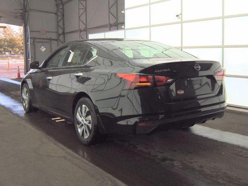 2023 Nissan Altima S FWD