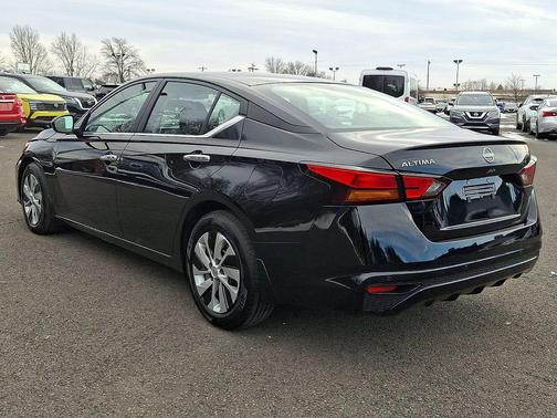2023 Nissan Altima S FWD