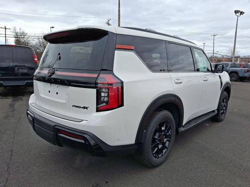 2025 Nissan Armada PRO-4X 4WD