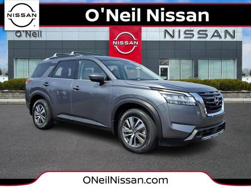 2023 Nissan Pathfinder SL 4WD