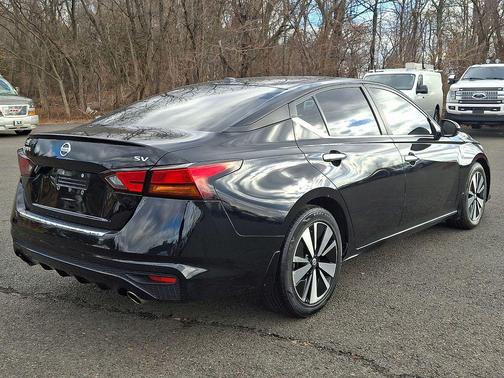 2021 Nissan Altima 2.5 SV