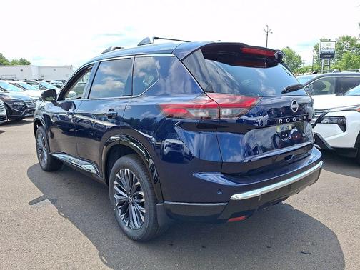 Deep Ocean Blue Pearl 2026 Nissan Rogue Platinum