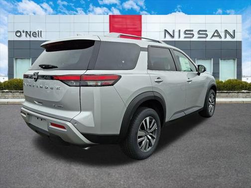 2025 Nissan Pathfinder SL 4WD