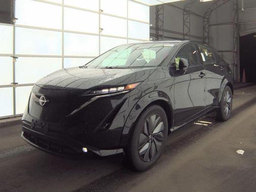 Black Diamond Pearl 2024 Nissan ARIYA EVOLVE+