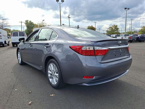 2014 Lexus ES 300h Base