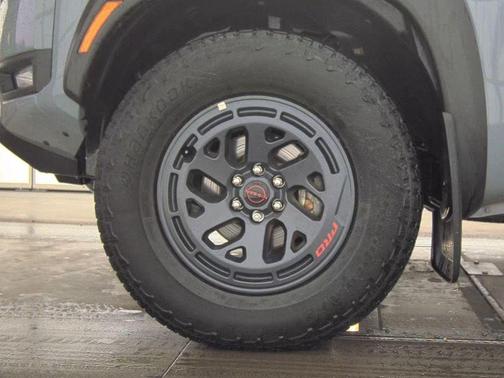 Boulder Gray Pearl 2025 Nissan Frontier PRO-4X