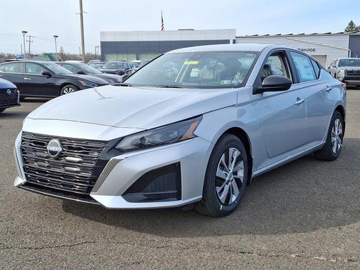 2025 Nissan Altima S FWD