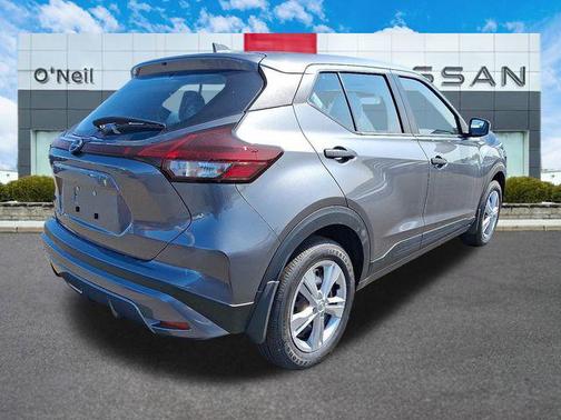 2025 Nissan Kicks S