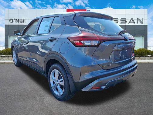 2025 Nissan Kicks S