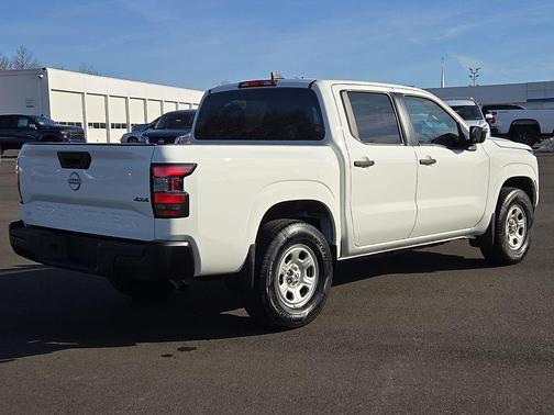 2024 Nissan Frontier S