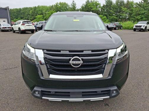 2022 Nissan Pathfinder Platinum 4WD