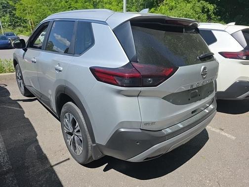 Brilliant Silver Metallic 2023 Nissan Rogue SV