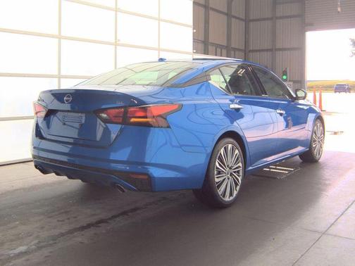 Bluestone 2025 Nissan Altima 2.5 SL
