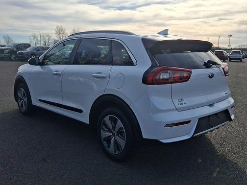 2017 Kia Niro LX