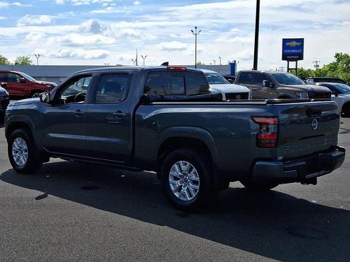 Gun Metallic 2023 Nissan Frontier SV
