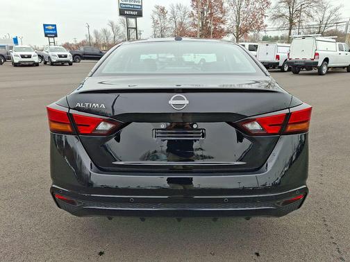 2025 Nissan Altima S FWD