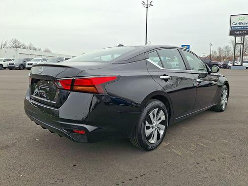 2025 Nissan Altima S FWD