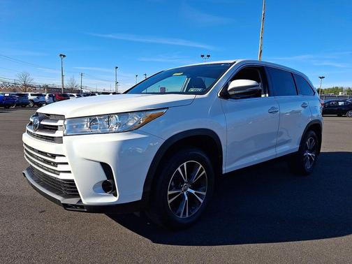 2019 Toyota Highlander LE