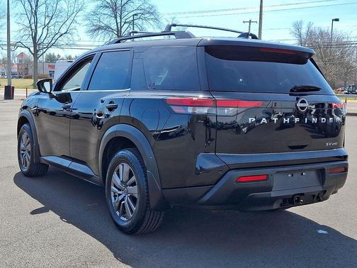 2023 Nissan Pathfinder SV 4WD