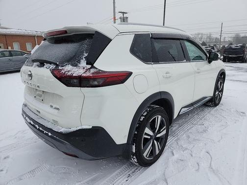 2023 Nissan Rogue SL