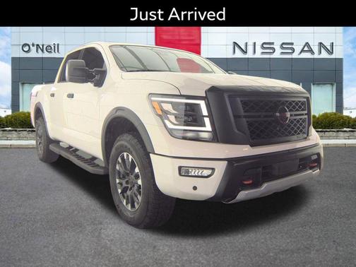 2024 Nissan Titan PRO-4X