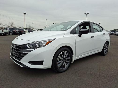 2023 Nissan Versa 1.6 S