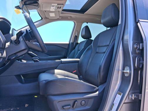 Gun Metallic 2023 Nissan Rogue SV