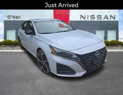 Gray Sky Pearl 2023 Nissan Altima SR Intelligent AWD
