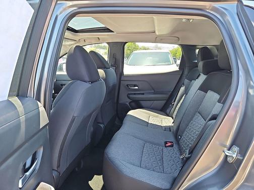 Gun Metallic 2026 Nissan Kicks SV