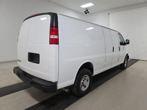 2022 Chevrolet Express 2500 RWD 2500 Extended Wheelbase WT