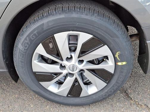 2025 Nissan Altima S FWD