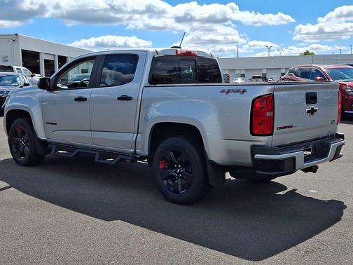 Silver Ice Metallic 2018 Chevrolet Colorado LT
