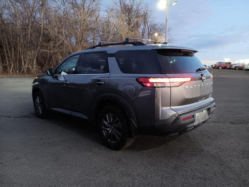 2023 Nissan Pathfinder SV 4WD