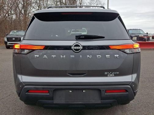 2023 Nissan Pathfinder SV 4WD
