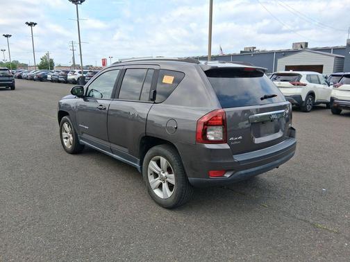 Granite Crystal Metallic Clearcoat 2015 Jeep Compass Latitude