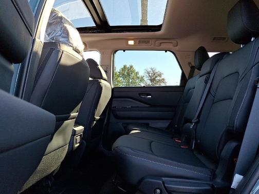 Baltic Teal 2026 Nissan Pathfinder SL