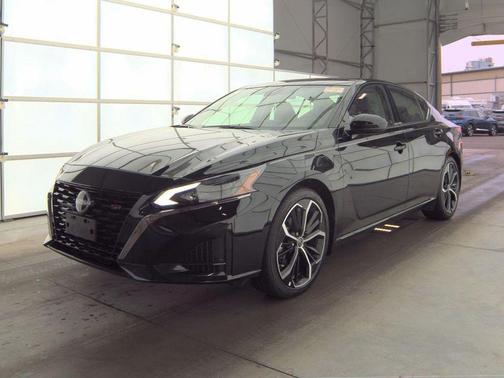 2025 Nissan Altima SR FWD