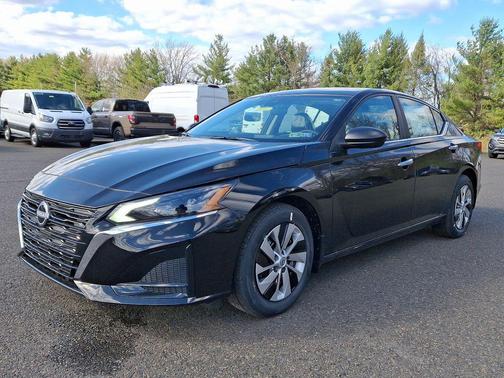 2025 Nissan Altima S FWD