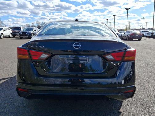 2025 Nissan Altima S FWD
