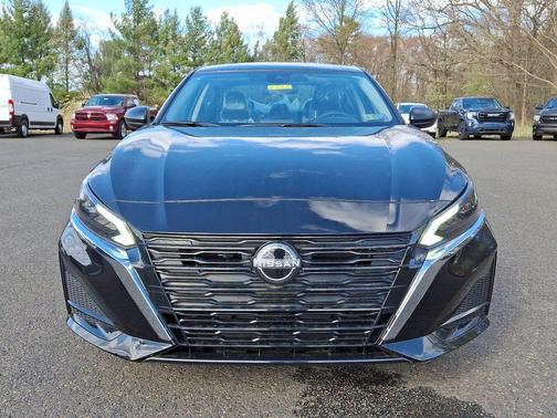 2025 Nissan Altima S FWD