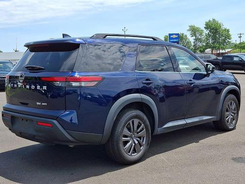 Deep Ocean Blue Pearl 2022 Nissan Pathfinder SV 4WD