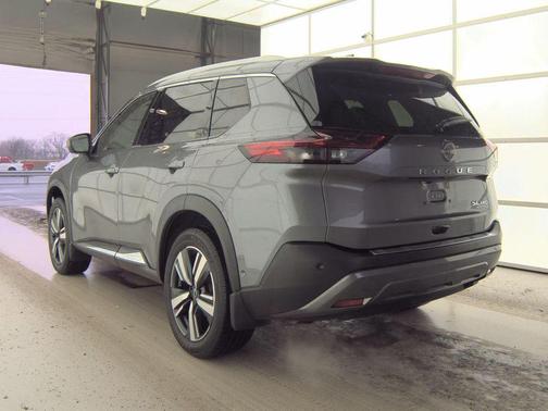 Gun Metallic 2023 Nissan Rogue SL