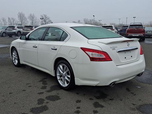 2011 Nissan Maxima SV