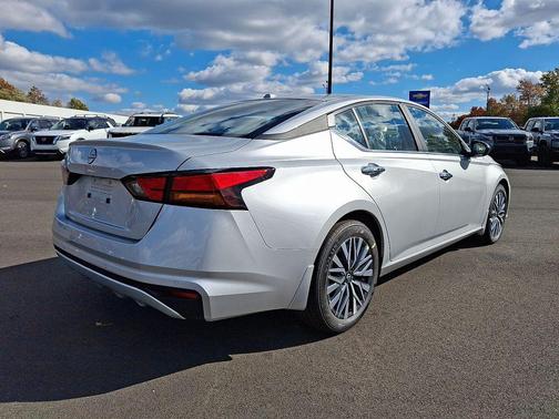 2025 Nissan Altima 2.5 SV