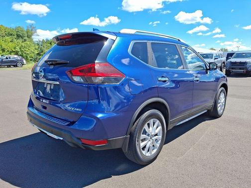 2020 Nissan Rogue SV