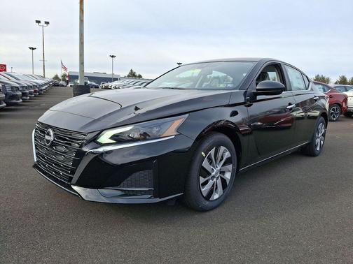 2025 Nissan Altima S FWD