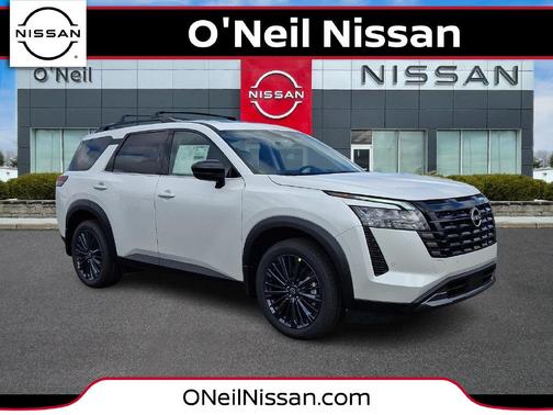 Everest White Pearl Tricoat 2026 Nissan Pathfinder SL